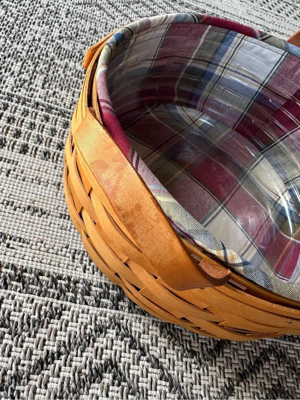 Longaberger Darning Basket (2001) with Liner and Protector